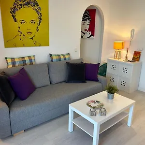 Balcon De Apartment