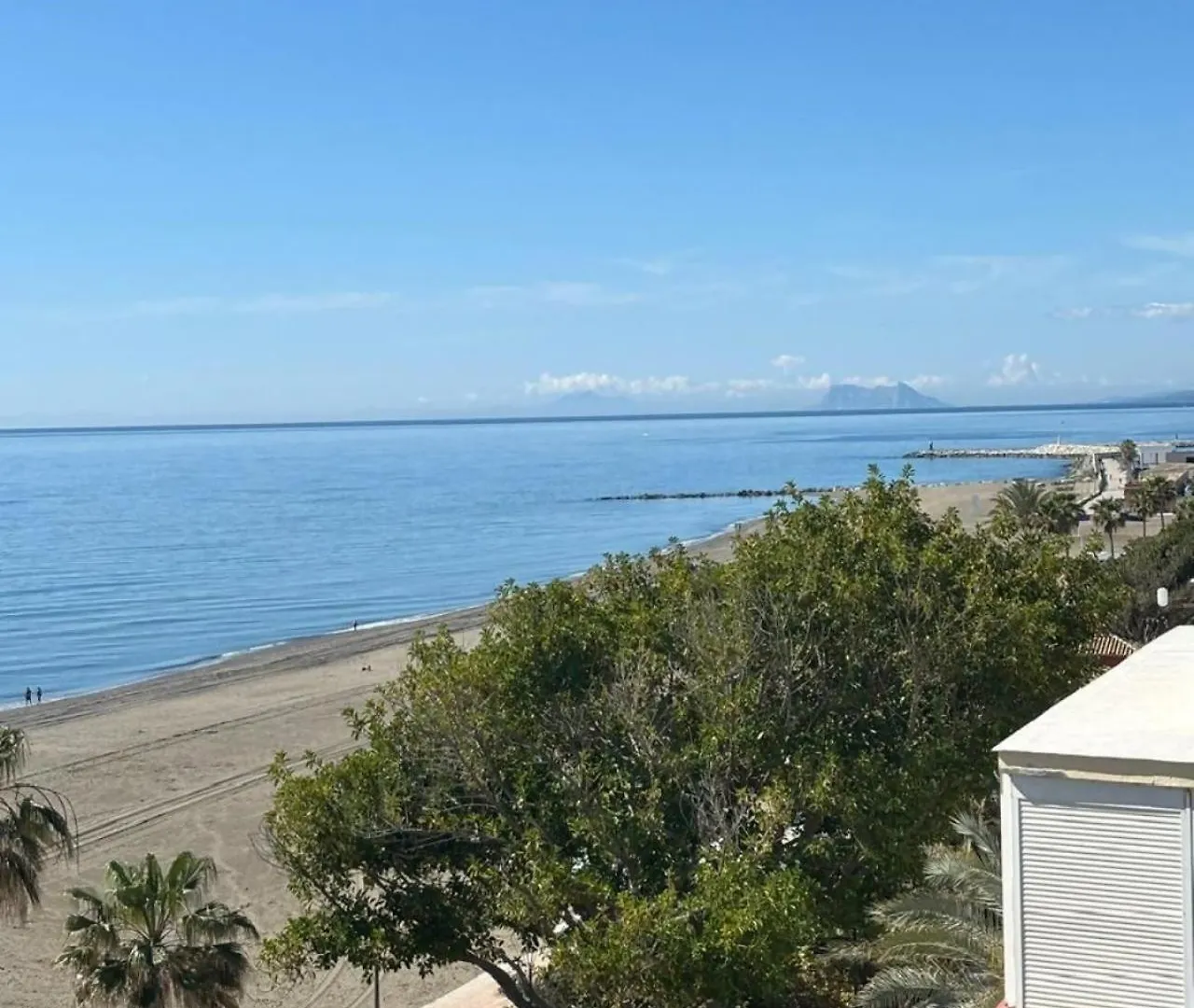Estepona Paseo Maritimo Primera Linea De Playa Apartment