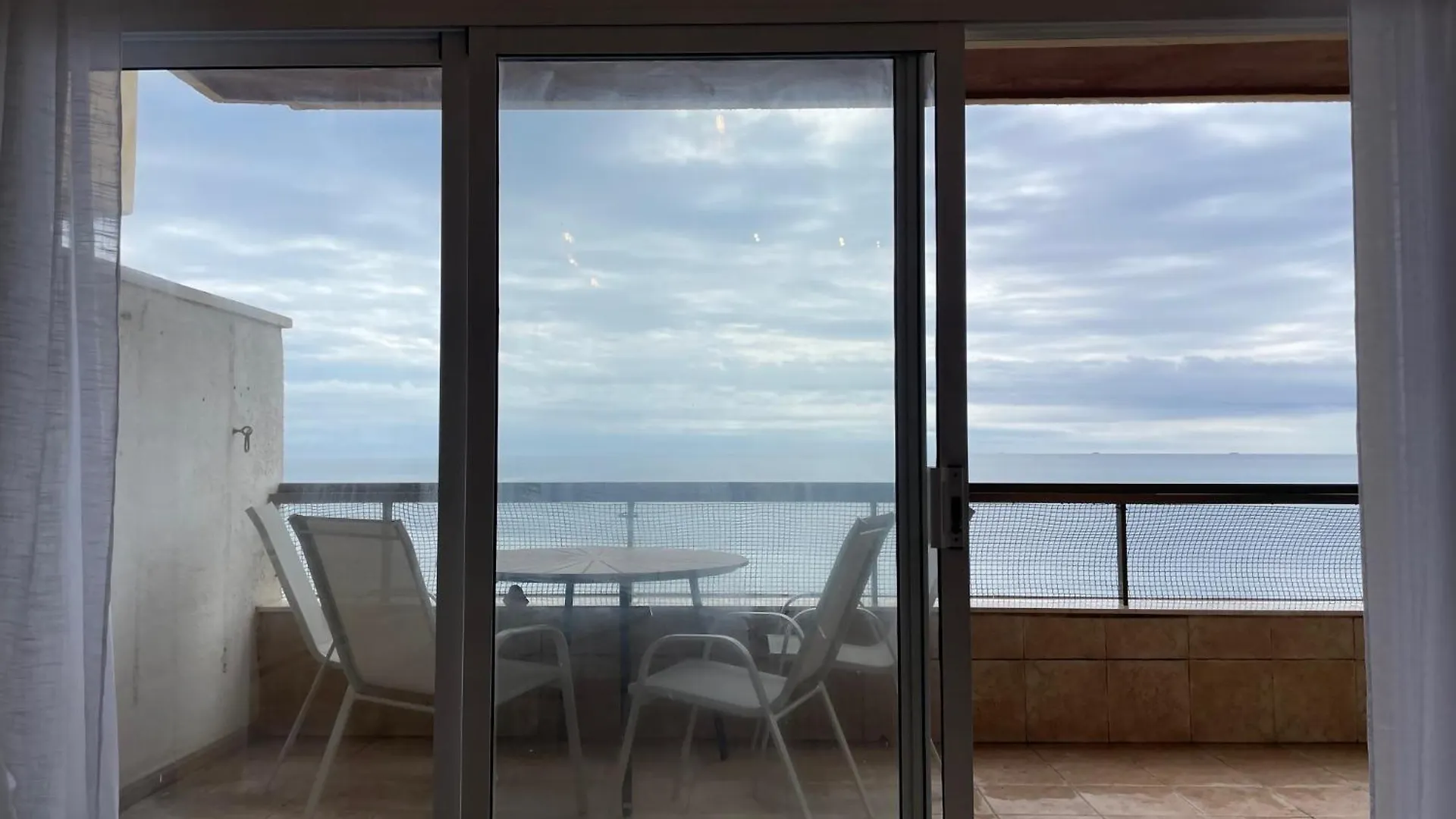 Estepona Paseo Maritimo Primera Linea De Playa 0*,  Spain